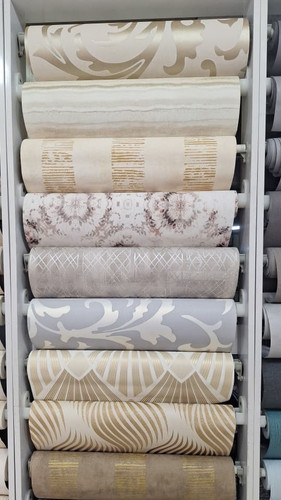 کاغذ دیواری سفیدوطوسی وطلایی طرح پتینه نانو خارجی قابل شستشو